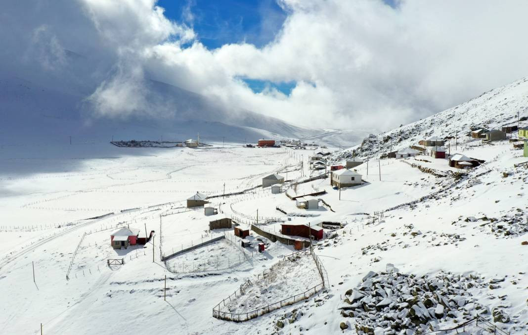 Trabzon'un yüksek kesimleri beyaz örtüyle kaplandı - Resim: 21